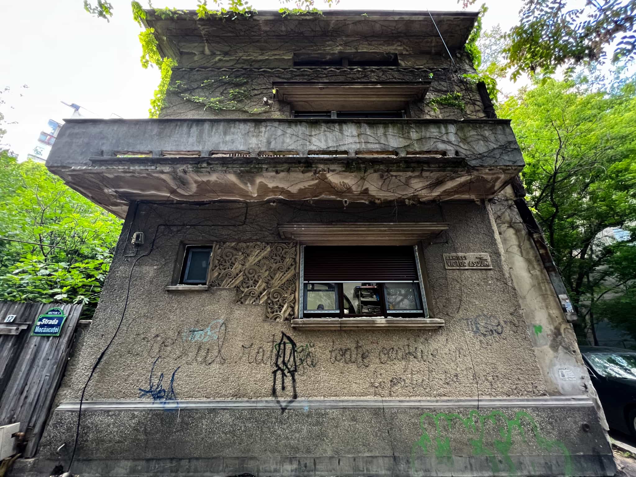 Str. Mocăncuței 12 – Un imobil de Victor Asquini ascuns între blocuri