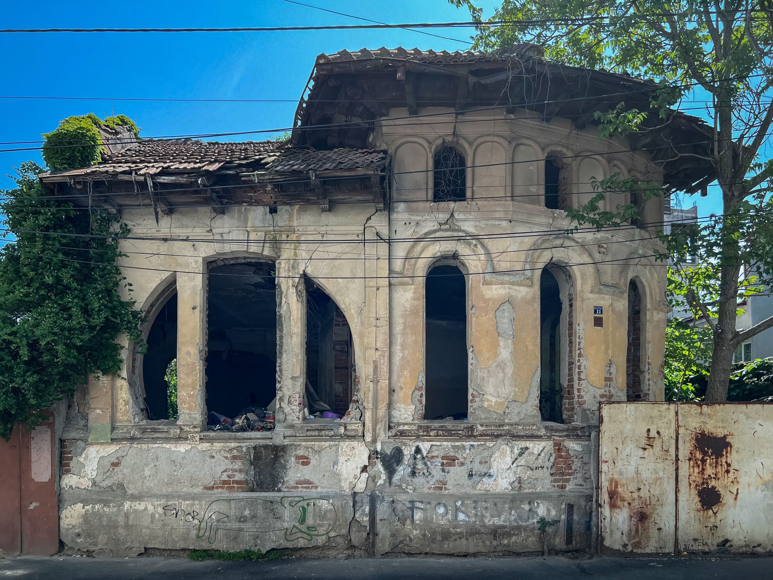 Strada Luceafărului 11