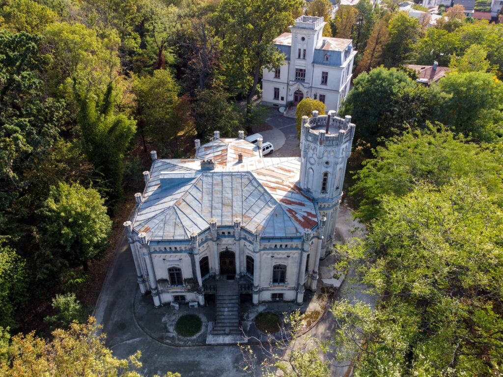 Casa Bosianu - vedere frontală din Parcul Carol