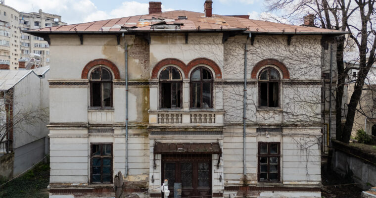 Școala de Fete Focșăneanu (Str. Anton Pann 44-46)