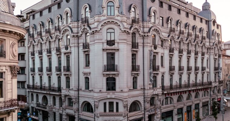 Hotel Cișmigiu, de la ruină la renaștere – Istoria clădirii de pe Regina Elisabeta 38