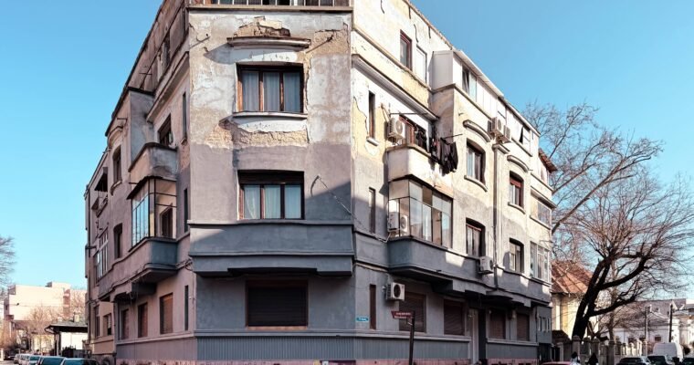 Romulus 75 – un bloc Art-Deco cu o scară geometrică